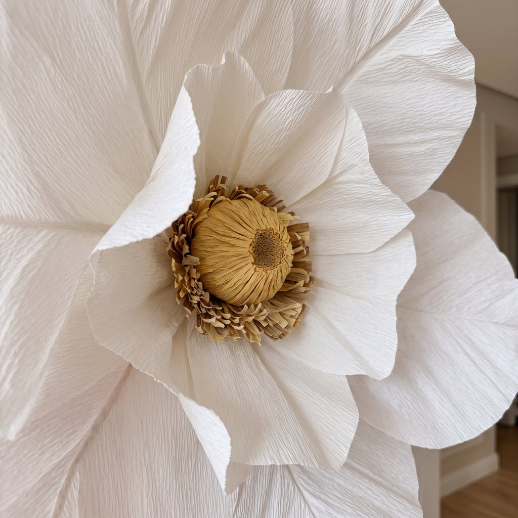 Arco de flores gigantes de papel crepom italiano, detalhe do miolo
