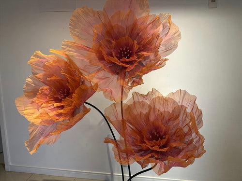 Giant organza flower in a coral-to-orange gradient - handcrafted detail