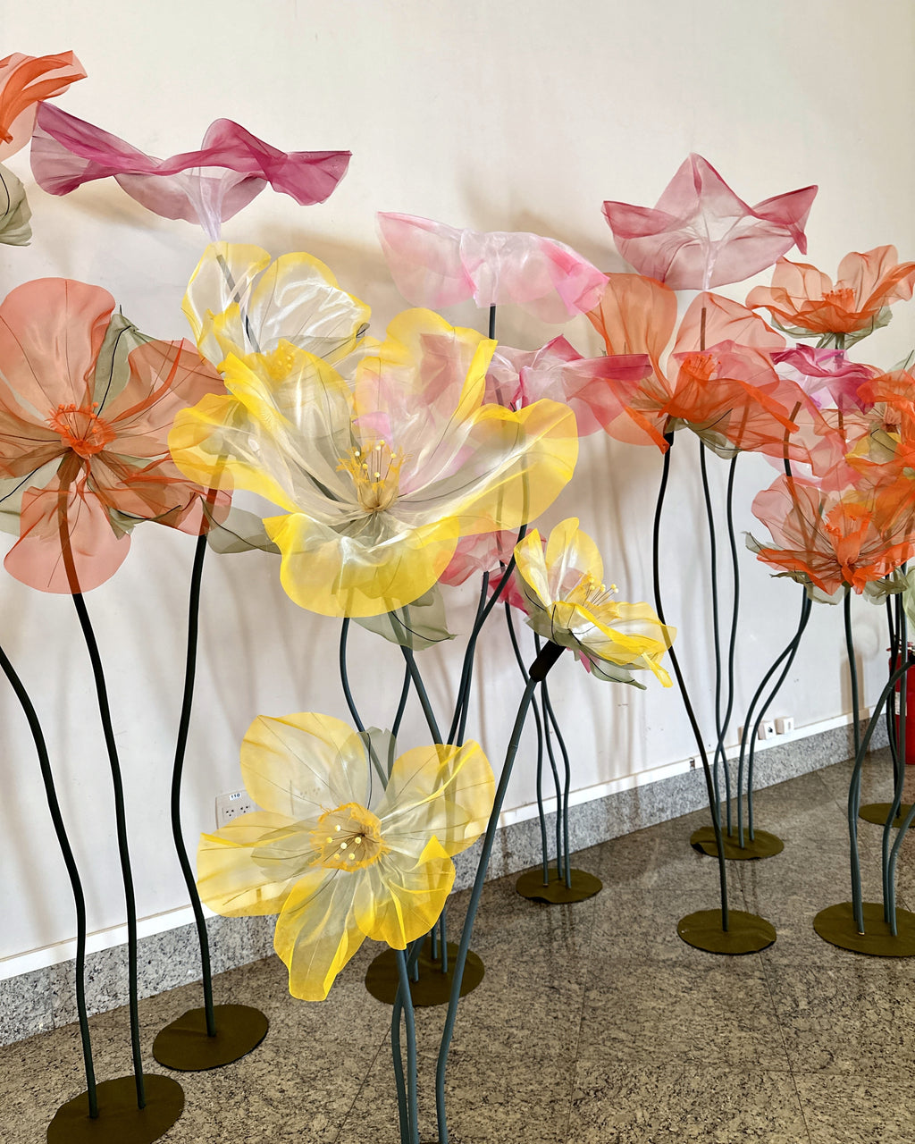 Jardim de narcisos gigantes de organza