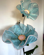 Flores gigantes de organza azuis, detalhe das flores