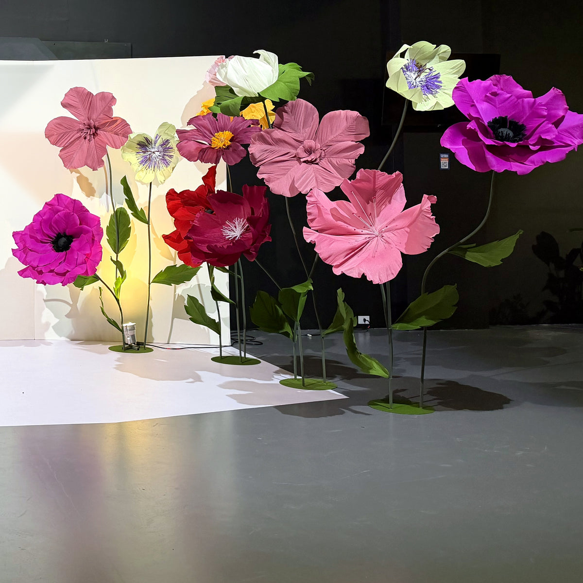 Jardin de fleurs géantes en papier crépon italien, côté droit