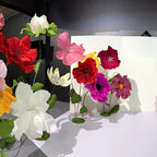Jardin de fleurs géantes en papier crépon italien, côté gauche