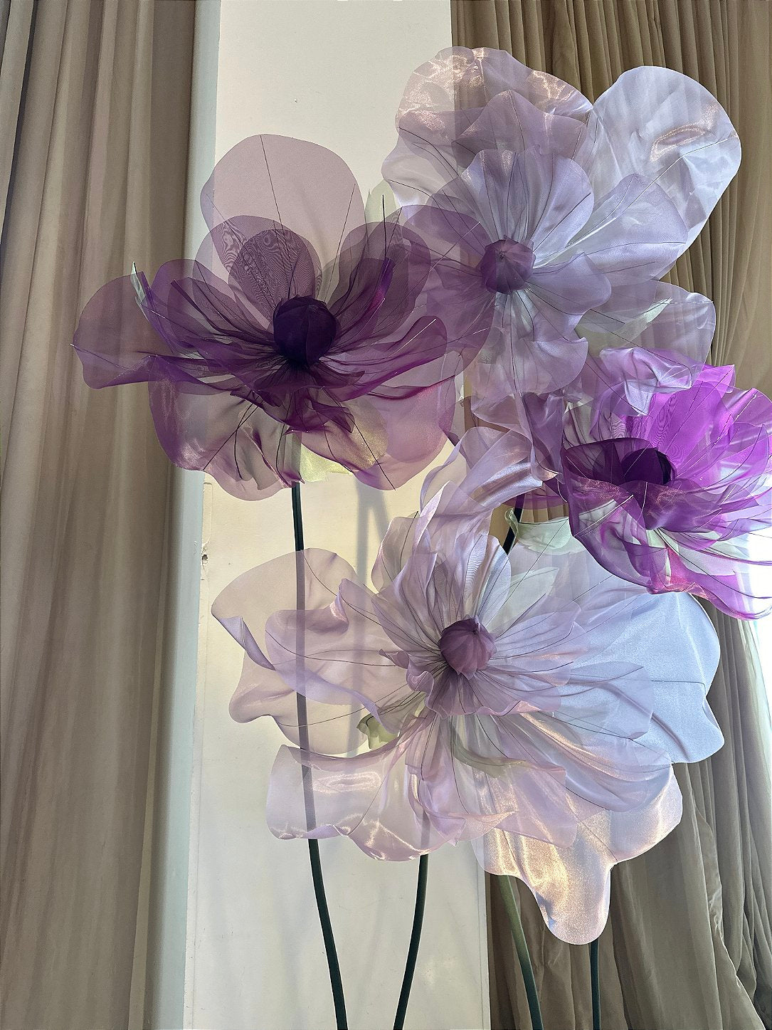 Floating garden of giant organza flowers - Chefs' Night, Curitiba