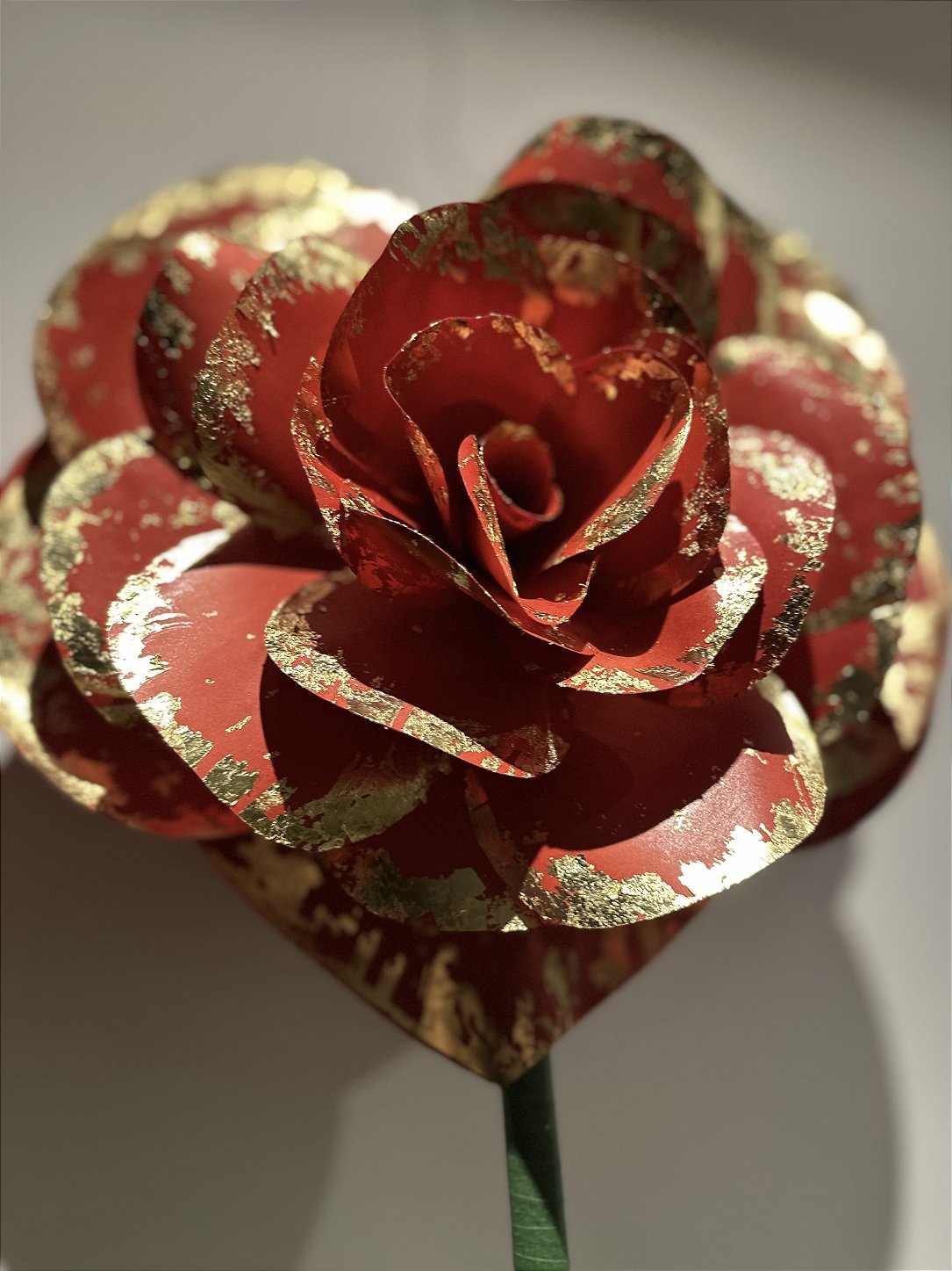 Side view of the giant rose integrated into the jewelry storefront